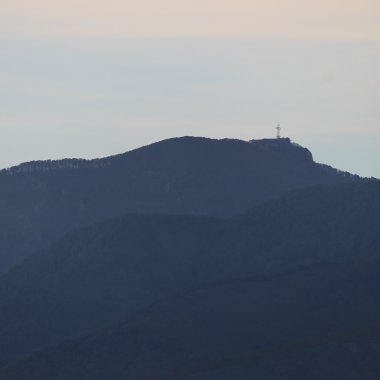 Bajo la mirada de las águilas: treks de montaña