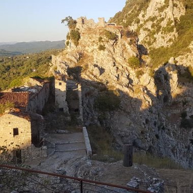 Pueblo fantasma de Sanseverino