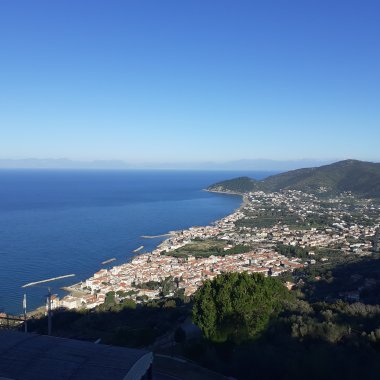 El Castrum Abbatis: Castellabate
